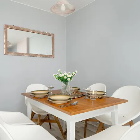 Family Osiedle Rusa By Renters Poznan
